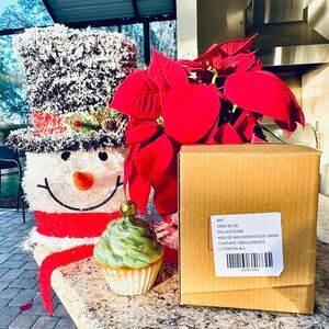 NIB Anthropologie Ginger Goumande Cupcake Candle